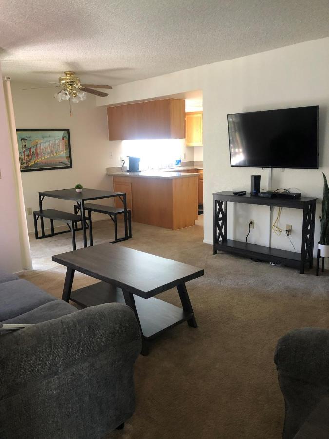 Whispering Meadows Apartments Bakersfield Buitenkant foto