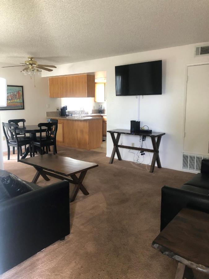 Whispering Meadows Apartments Bakersfield Buitenkant foto