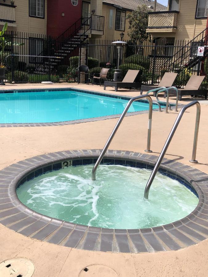 Whispering Meadows Apartments Bakersfield Buitenkant foto