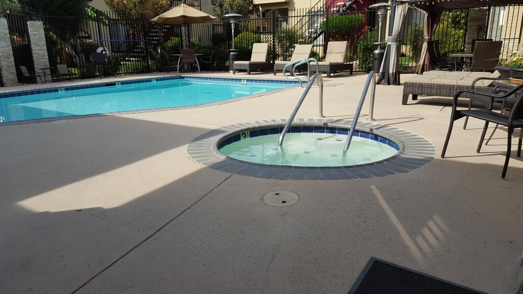 Whispering Meadows Apartments Bakersfield Buitenkant foto
