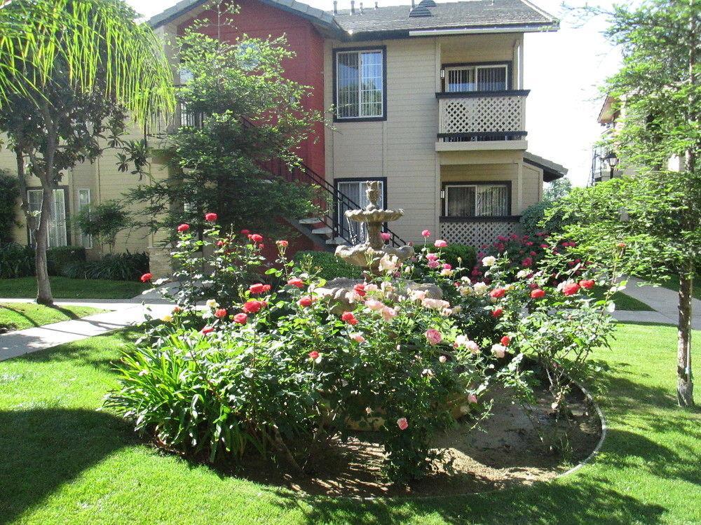 Whispering Meadows Apartments Bakersfield Buitenkant foto