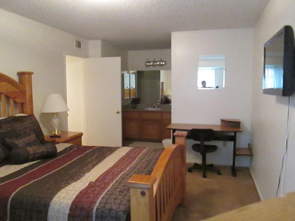 Whispering Meadows Apartments Bakersfield Buitenkant foto