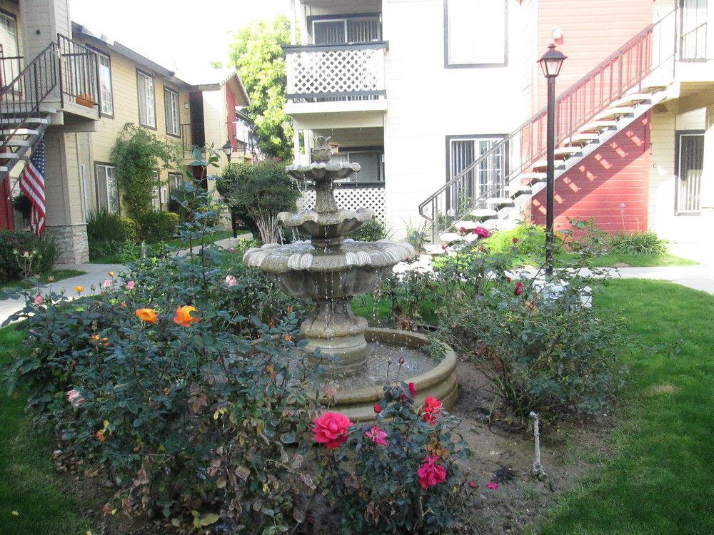 Whispering Meadows Apartments Bakersfield Buitenkant foto