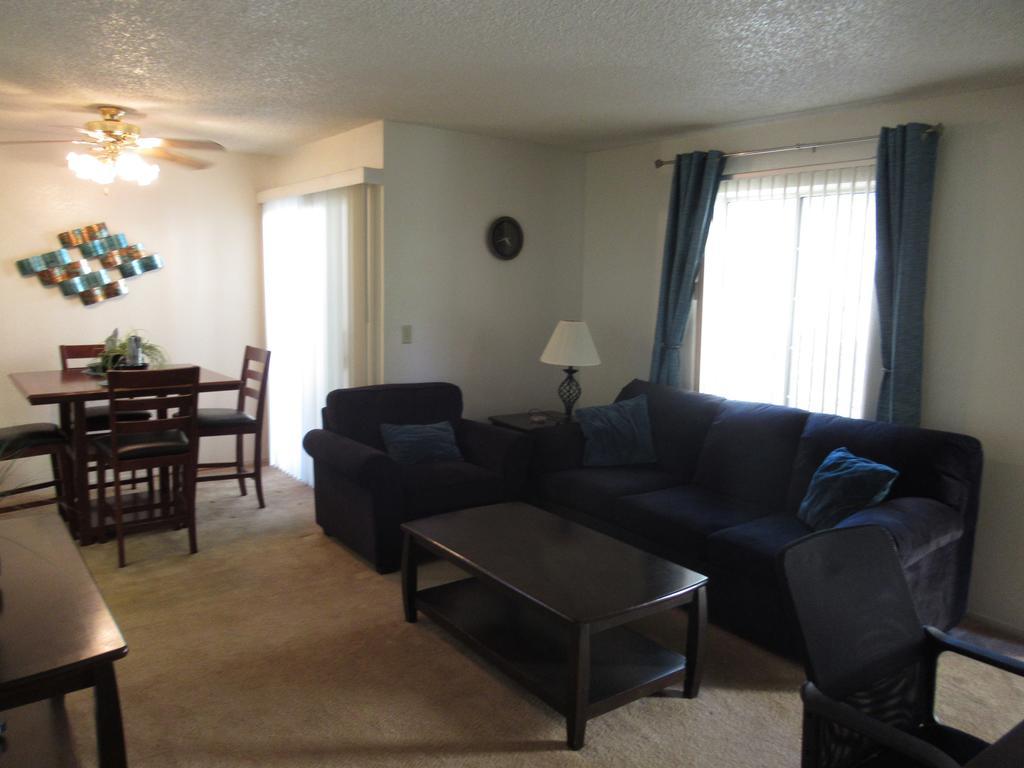 Whispering Meadows Apartments Bakersfield Buitenkant foto