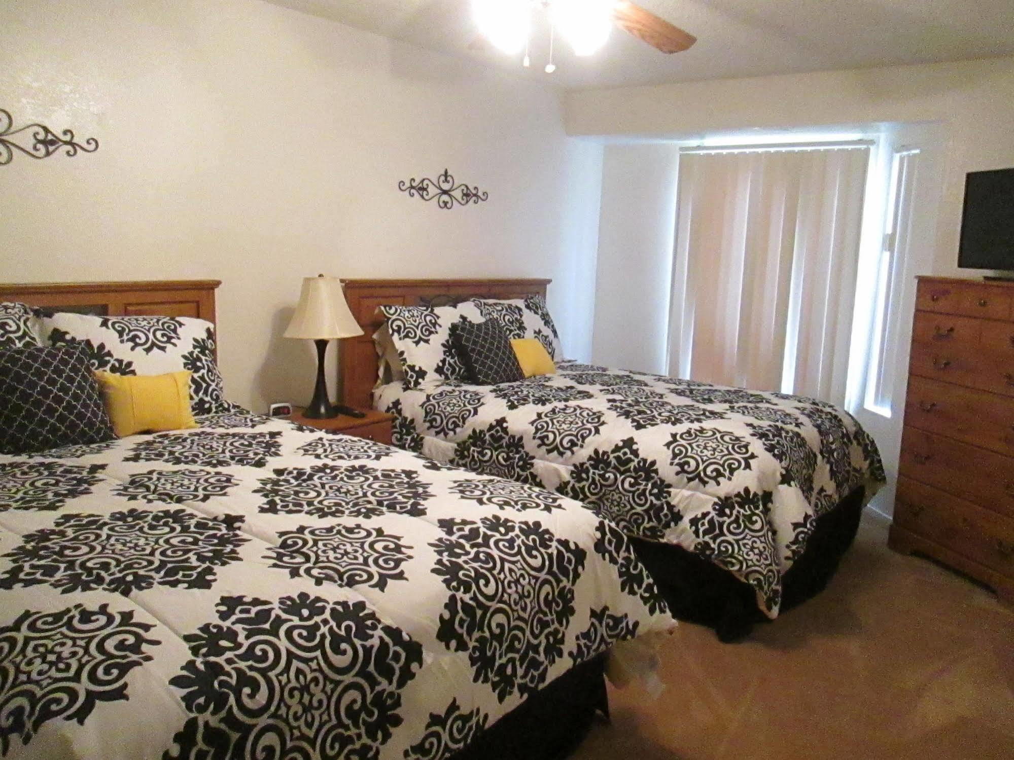 Whispering Meadows Apartments Bakersfield Buitenkant foto
