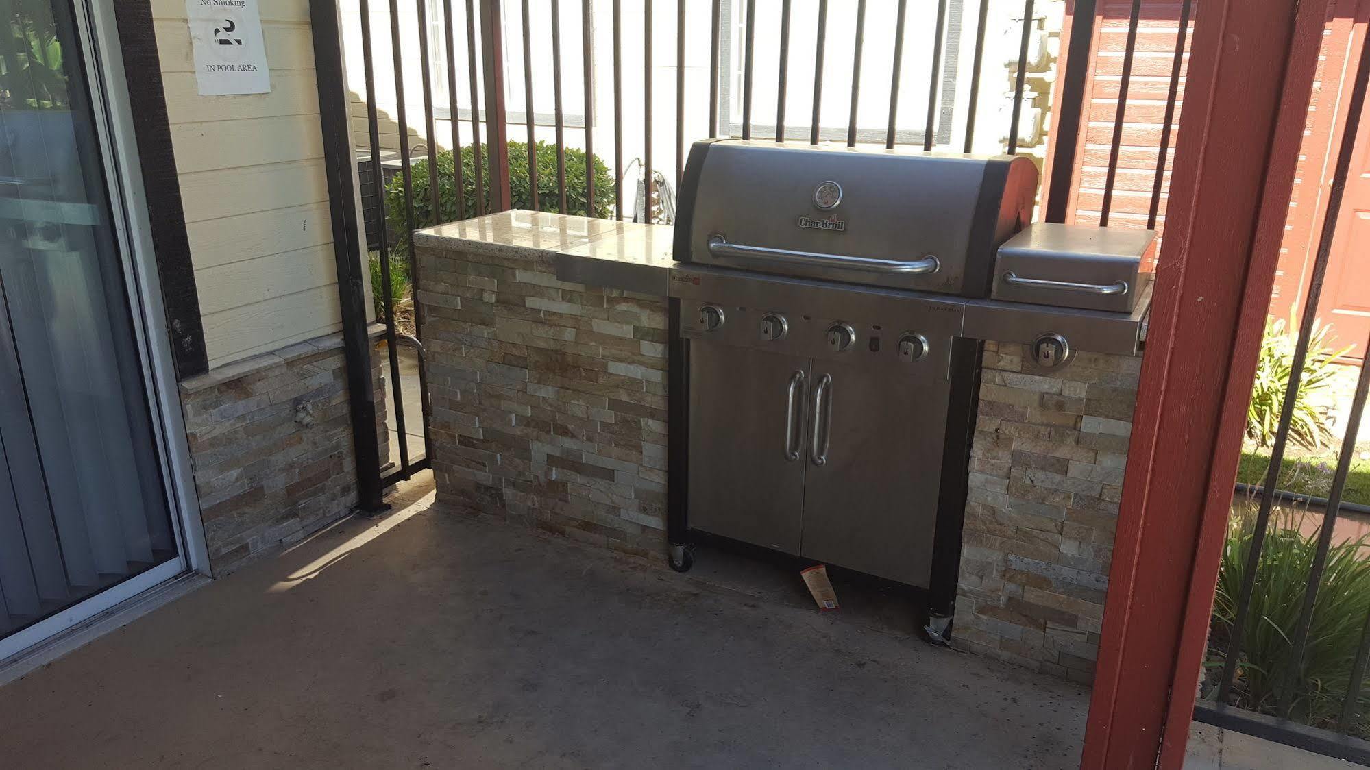 Whispering Meadows Apartments Bakersfield Buitenkant foto