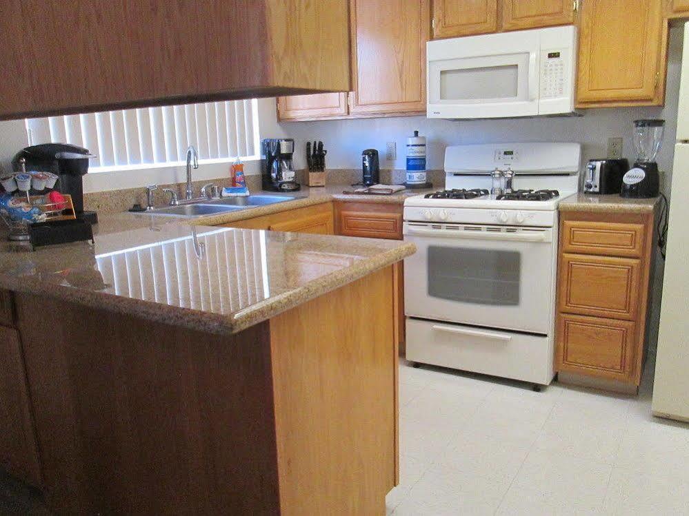 Whispering Meadows Apartments Bakersfield Buitenkant foto