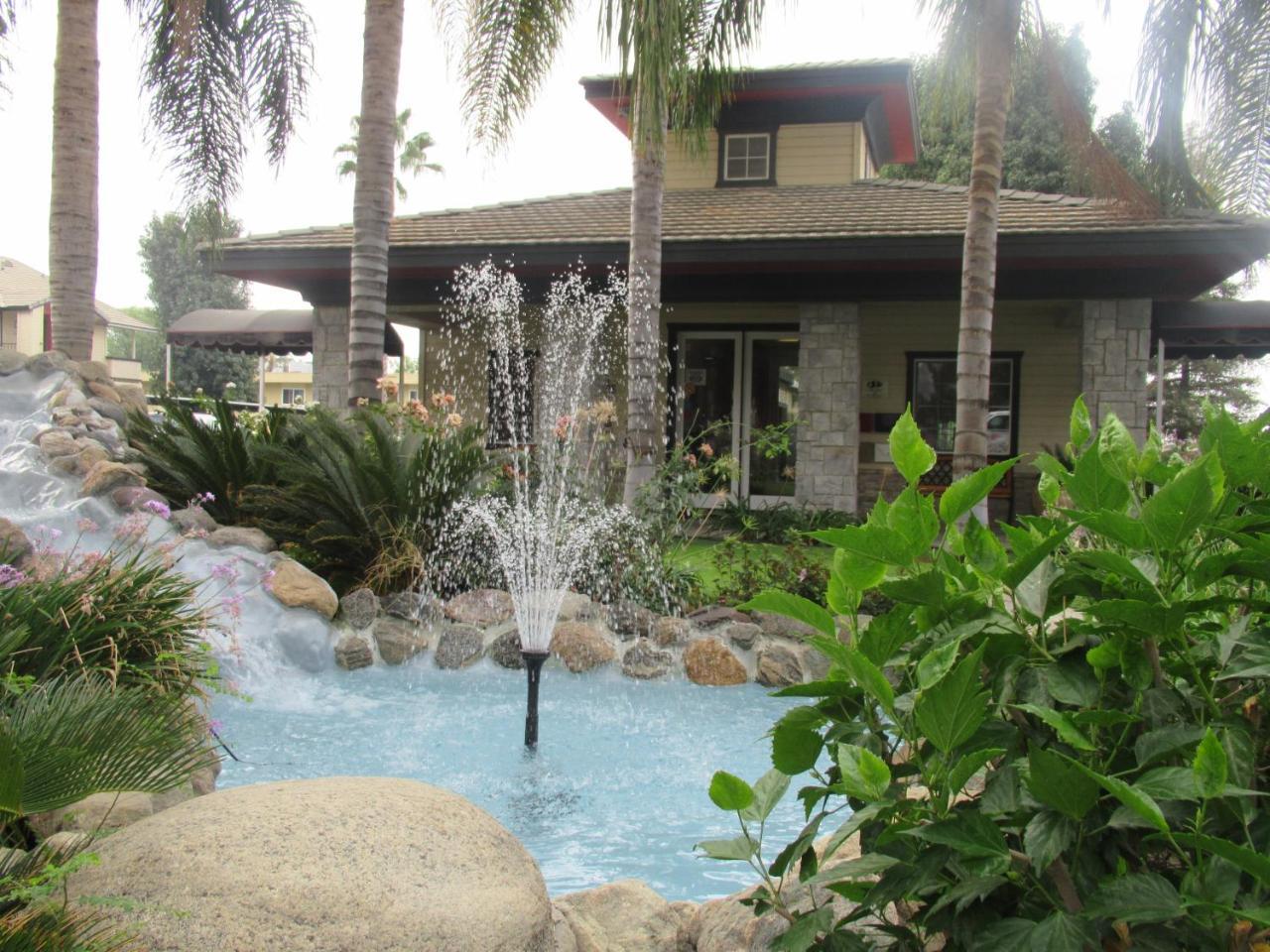 Whispering Meadows Apartments Bakersfield Buitenkant foto